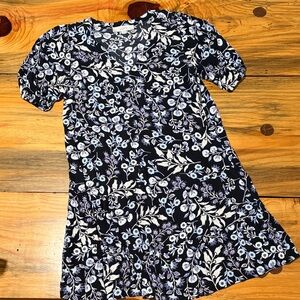 LOFT Black, Lavender, white Floral Short-Sleeve Women’s Dress